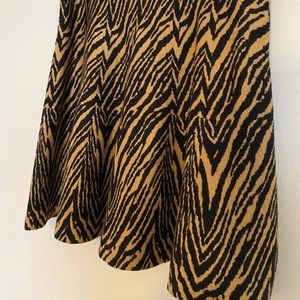 Leopard printed woven skirt